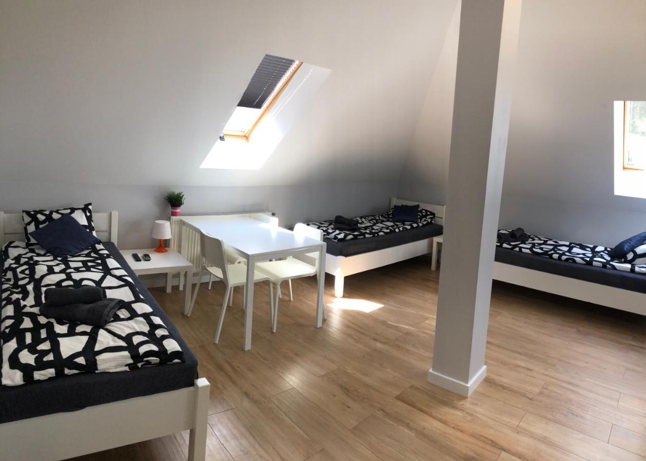 Klimatyzowane Apartamenty I Pokoje Przy Targach Kielce Exteriér fotografie