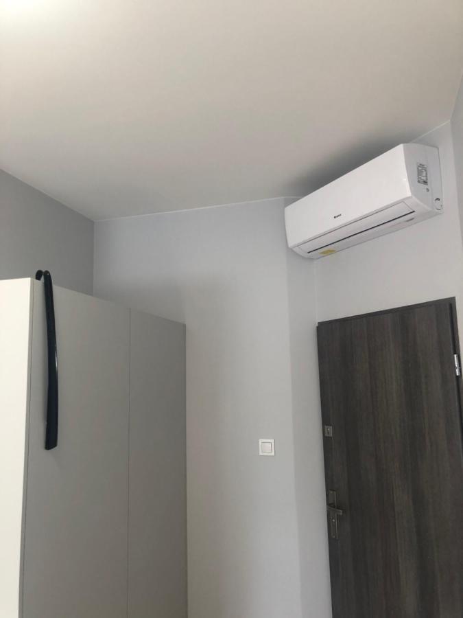 Klimatyzowane Apartamenty I Pokoje Przy Targach Kielce Exteriér fotografie