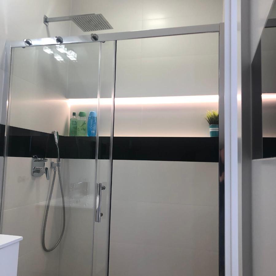 Klimatyzowane Apartamenty I Pokoje Przy Targach Kielce Exteriér fotografie