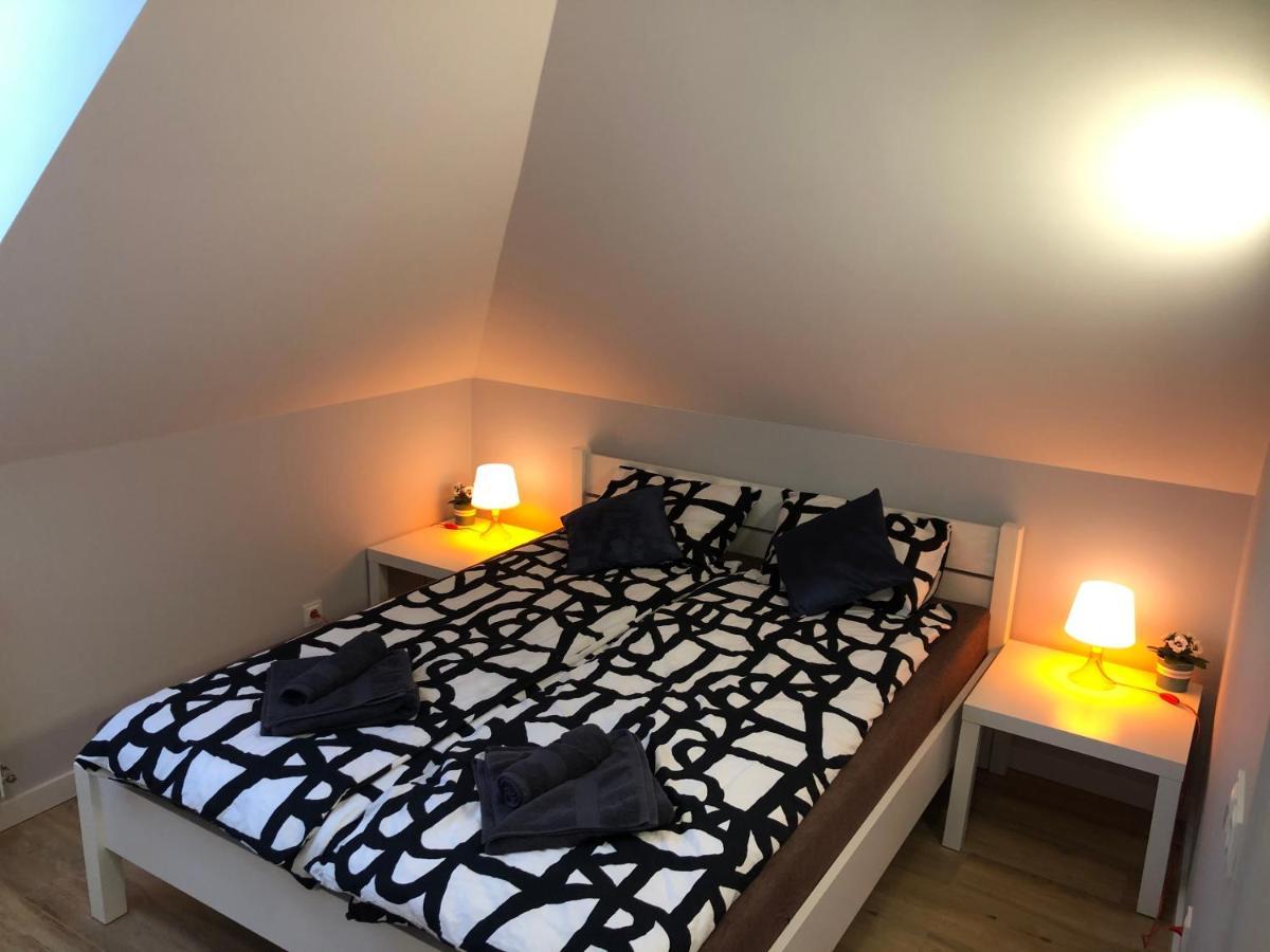 Klimatyzowane Apartamenty I Pokoje Przy Targach Kielce Exteriér fotografie